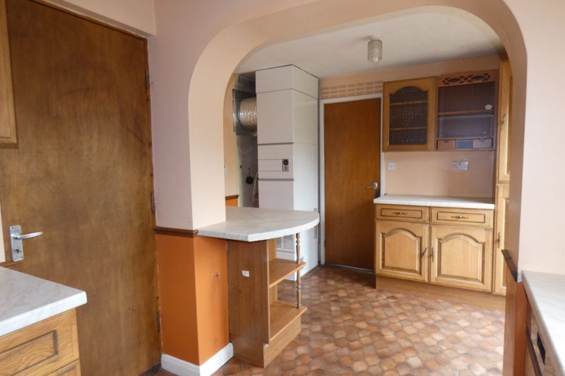 Kitchen/Breakfast- click for photo gallery